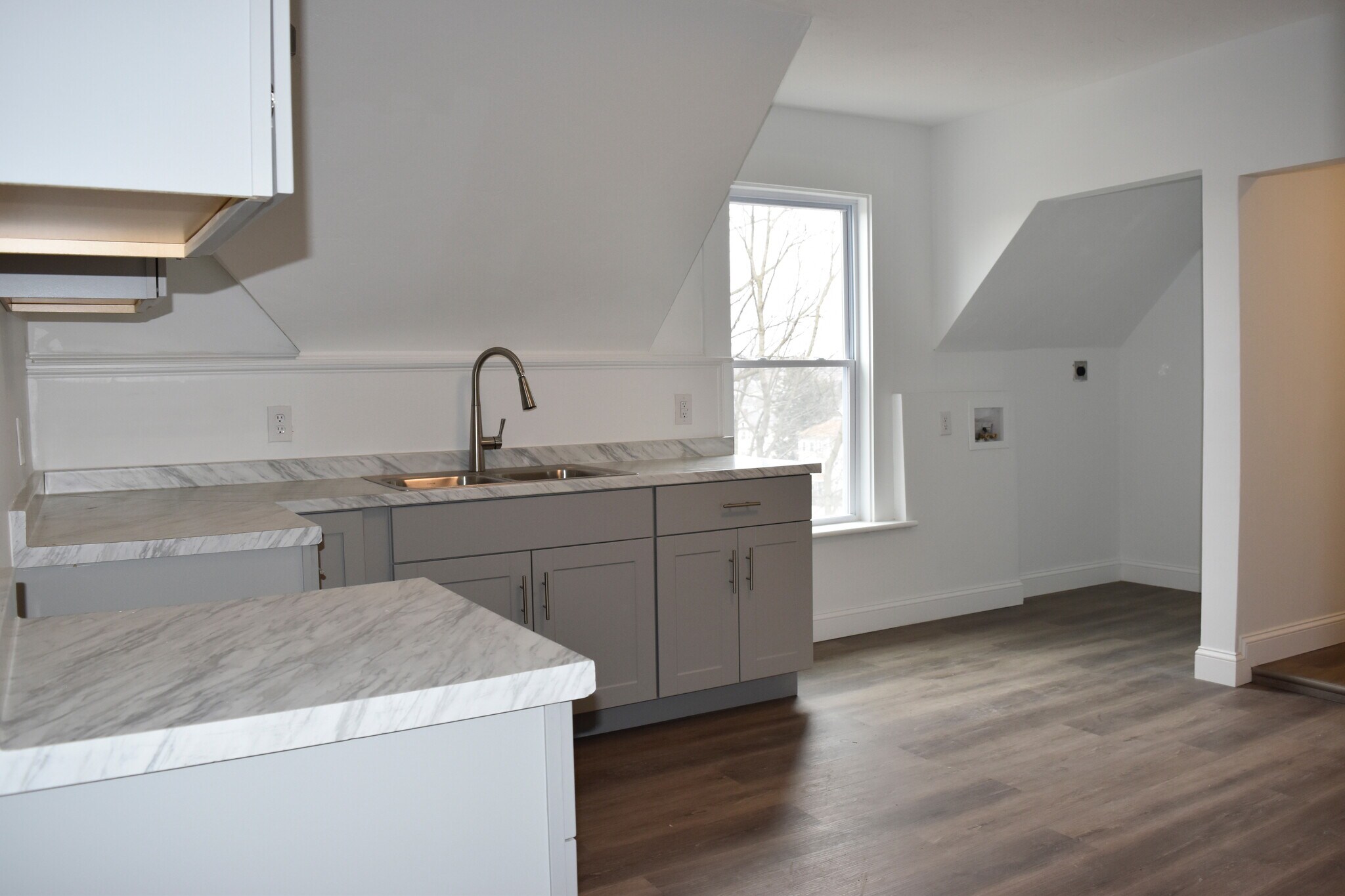 Building Photo - 70 Arlington St