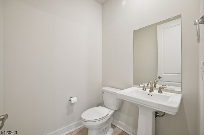 Building Photo - 25 Stone Ct