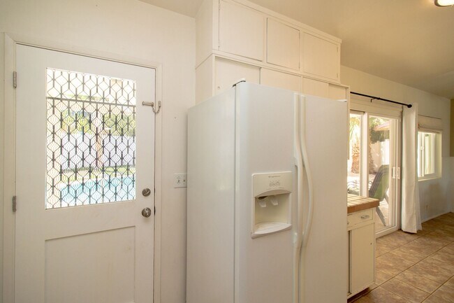 Building Photo - Spacious 2-Bedroom Home with Private Pool & Office In the Cove!