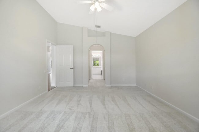 Building Photo - 6779 Indianwood Way