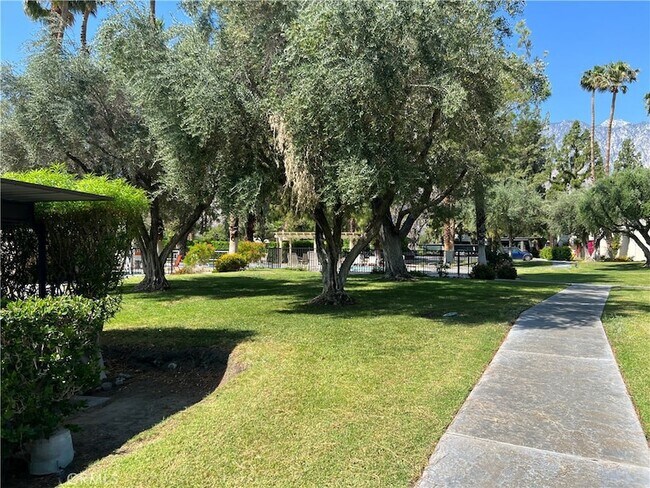 Building Photo - 2860 N Los Felices Rd