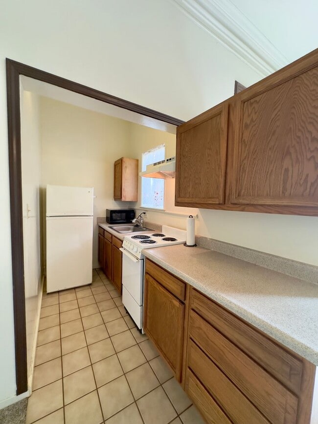 Building Photo - 190 W K St