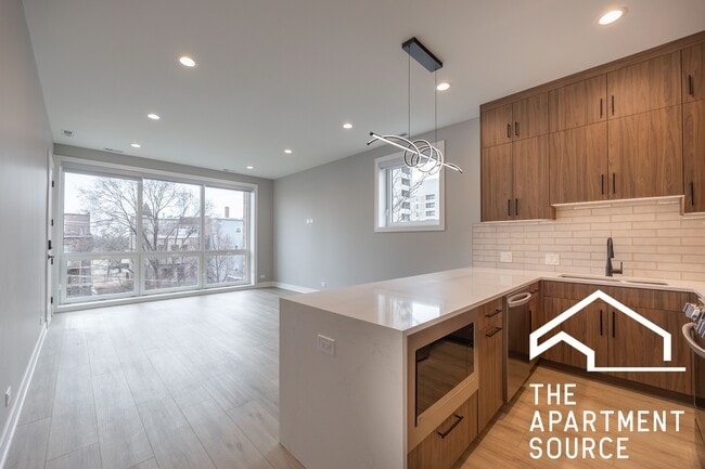 Building Photo - 3738 S Calumet Ave