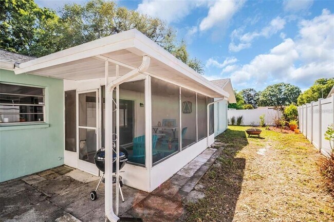 Building Photo - 2366 Covington Dr
