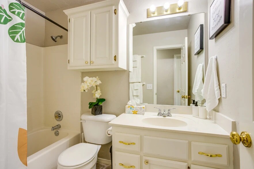 Building Photo - 4829 SE 89th Ter