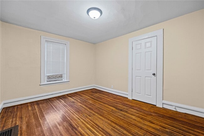 Building Photo - 75 Hamilton St