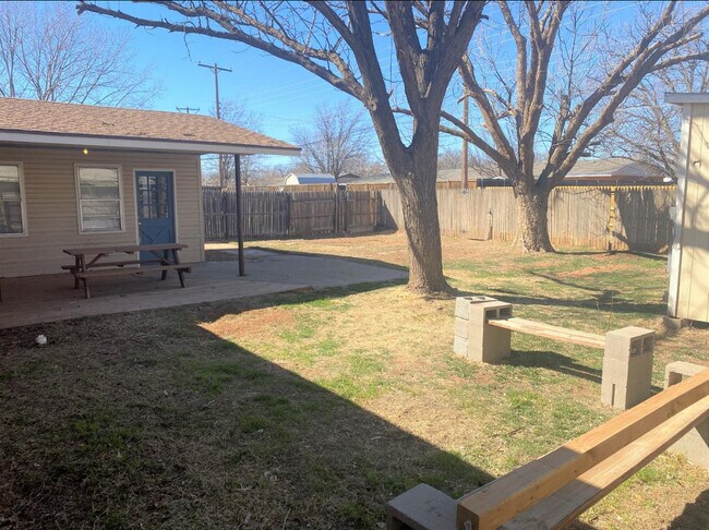 Building Photo - 4908 43rd St