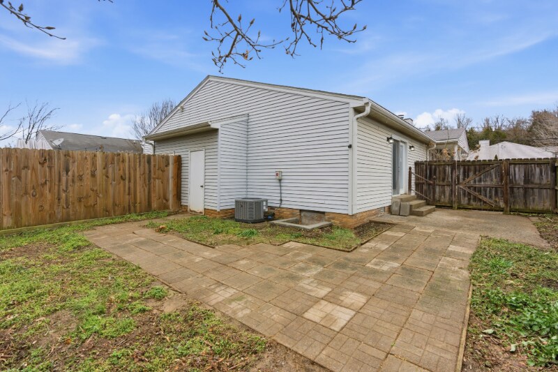 Building Photo - 3017 Casa Dr