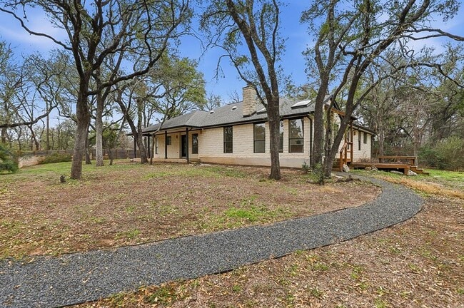 Building Photo - 445 Rocky River Rd