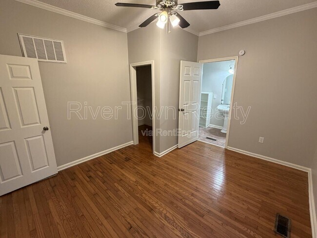 Building Photo - 736 Echles St