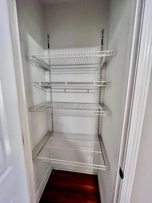 Building Photo - 1535 McCausland Ave