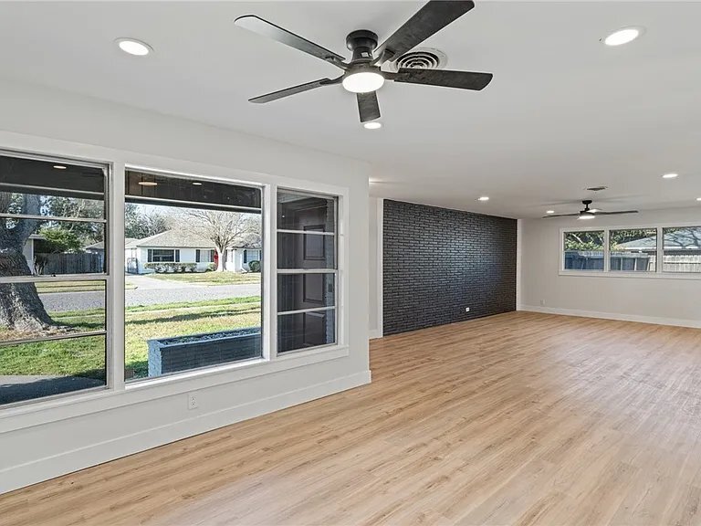 Building Photo - 629 Peerman Pl