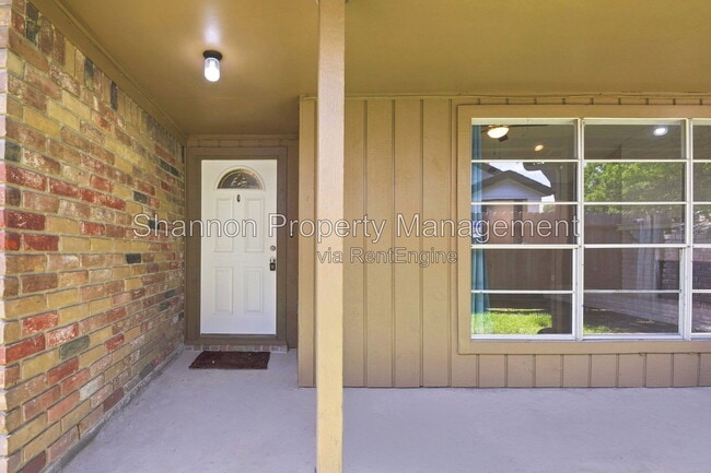 Building Photo - 6215 Autumn Arbor Dr