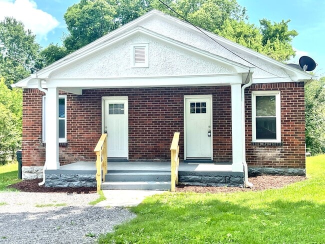 Building Photo - 203 Morrison St