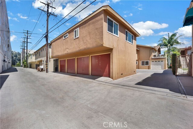 Building Photo - 2214 2nd St