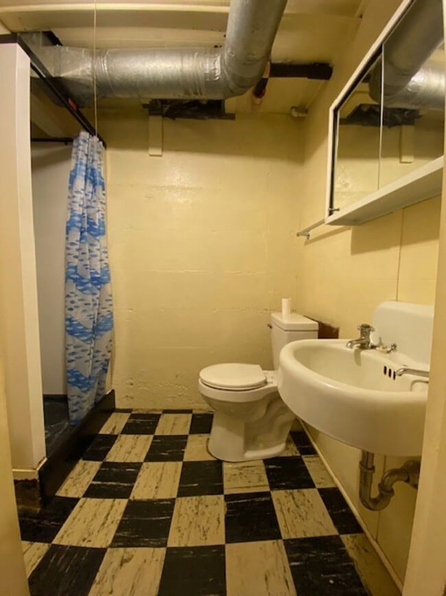 Building Photo - $2,695 / AVAILABLE NOW! 3BD Single Family Home