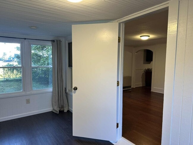 Building Photo - 20200 Fairgrounds Rd