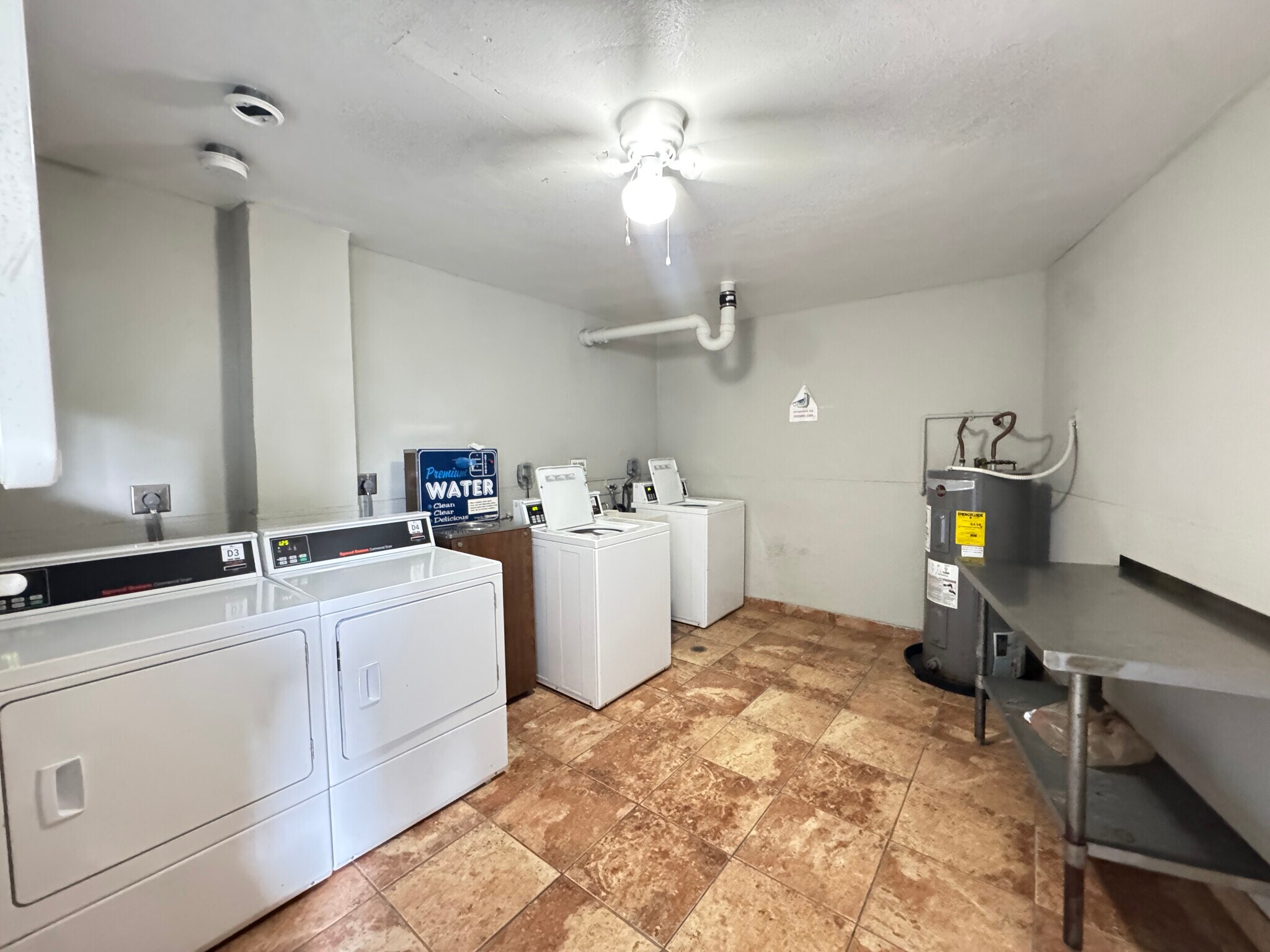 Laundry on same floor. Pay with Phone - 1670 NE 191st St