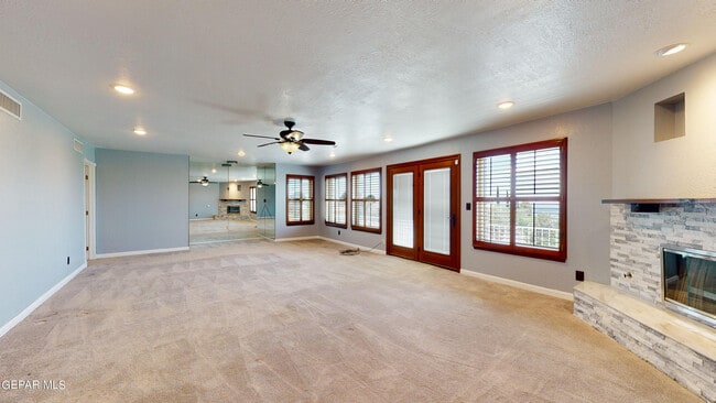 Building Photo - 801 Claravista Ln