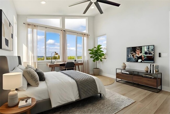 Building Photo - 300 Summit Ridge Dr N