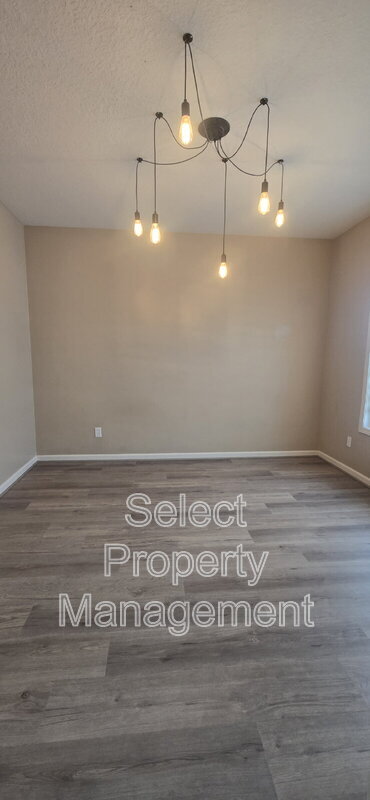 Building Photo - 12860 Starling Cove