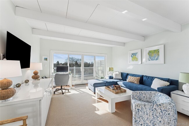 Building Photo - 35 Library Ave