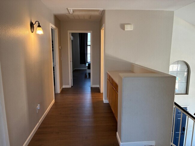 Building Photo - 13717 N 80th Ave