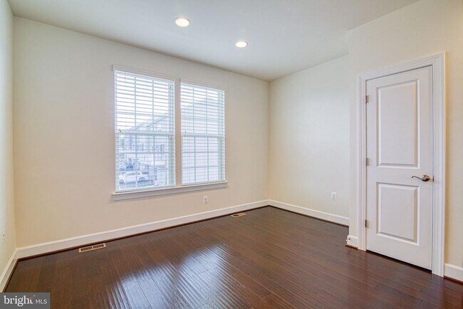 Building Photo - 6034 Camerons Ferry Dr