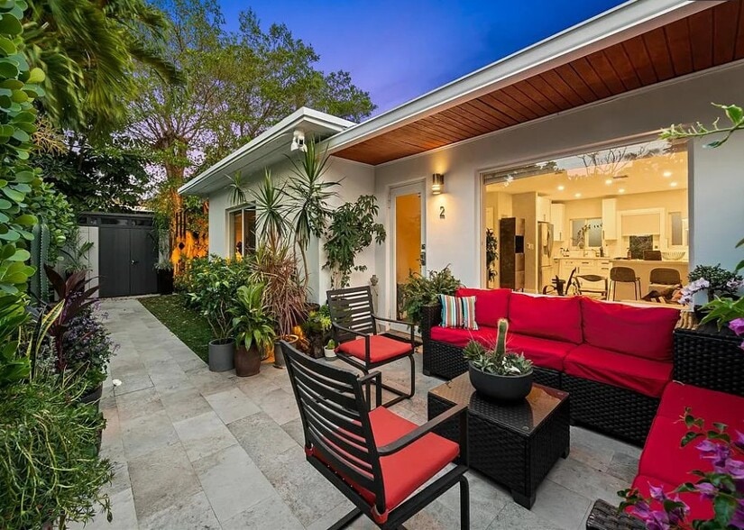 Building Photo - 808 NE 17th Way