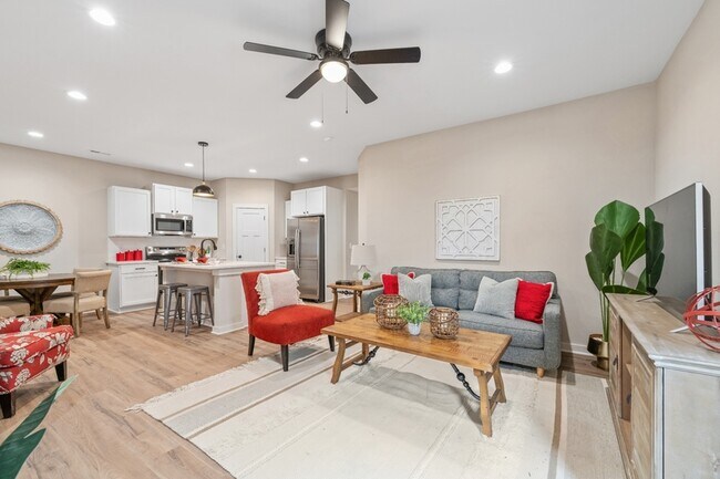 Building Photo - 12717 W Cowboy St