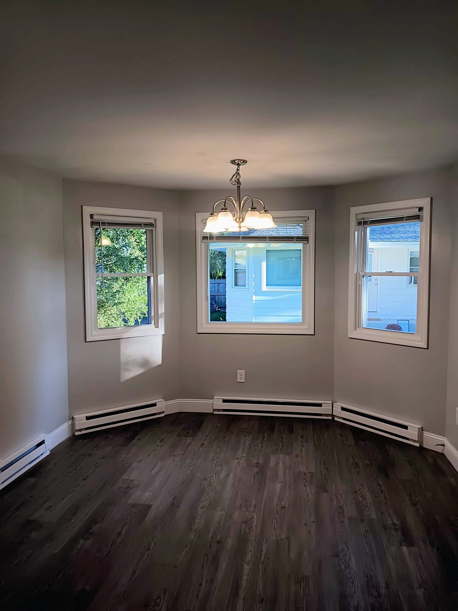 Building Photo - 95 Orpheum Ave