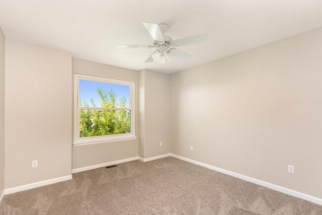 Building Photo - 8700 Triple Crown Dr