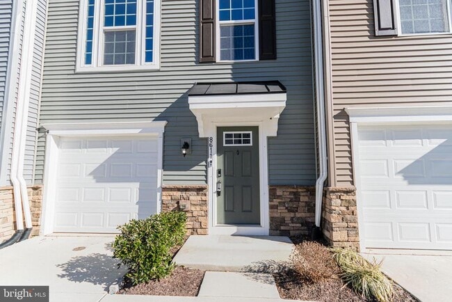 Building Photo - 8611 Upton Ln