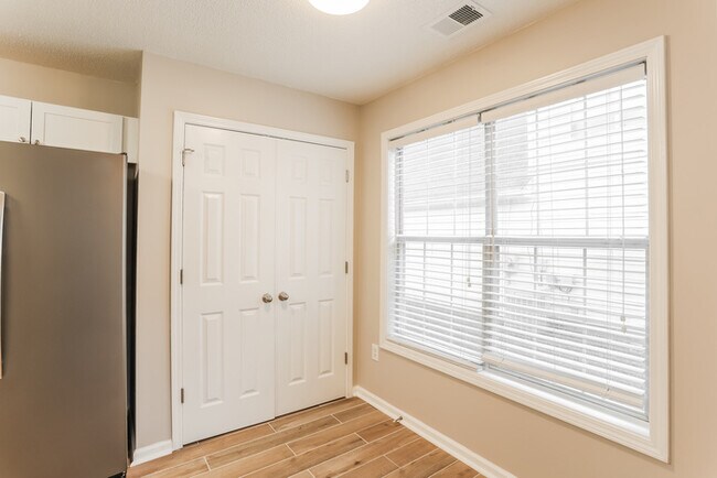 Building Photo - Spacious 4-Bedroom on a Corner Lot