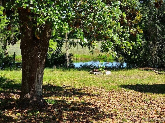 Building Photo - 6315 N Shorewood Dr