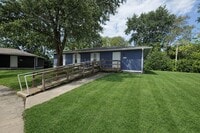 Building Photo - 215 Wheaton Ct