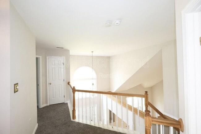 Building Photo - 6004 Manor Park Terrace