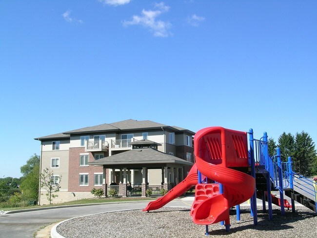 Building Photo - Highlands South Apartments