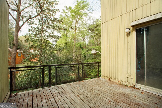 Building Photo - 2143 Ingleside Ave