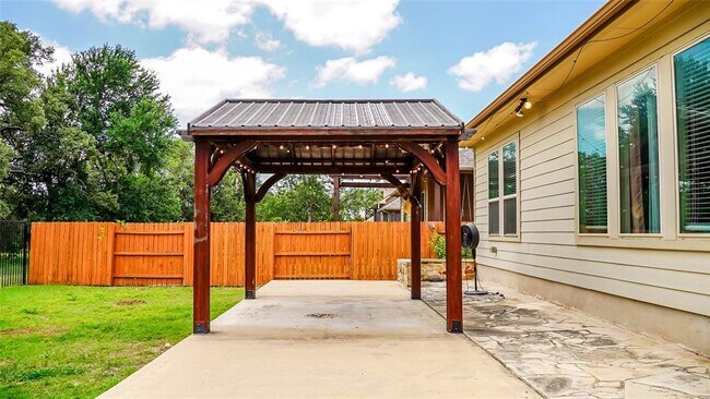 Building Photo - 184 Fort Cobb Way