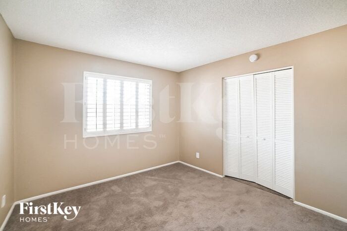 Building Photo - 12849 N 36th Dr