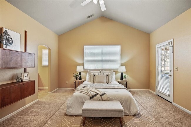 Building Photo - 2520 Duffy Dr