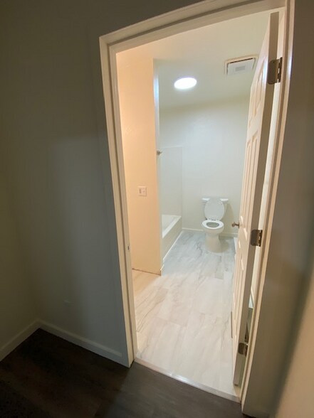 Building Photo - 3238 Knox Butte Ave NE