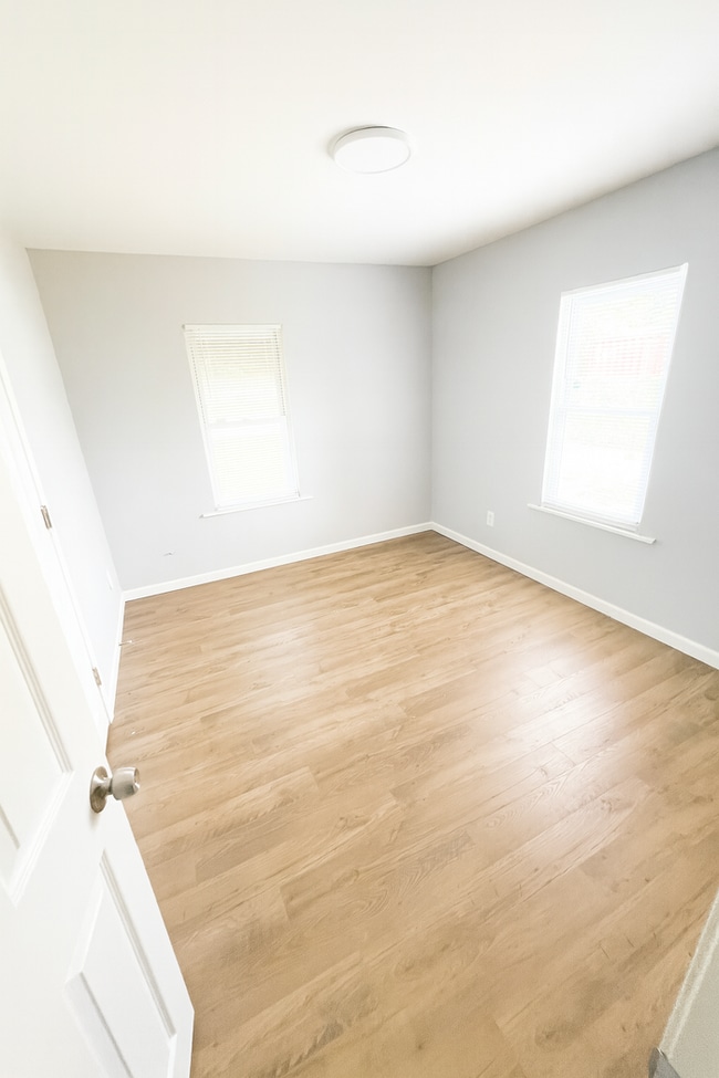 Building Photo - 3110 Pasteur Ave
