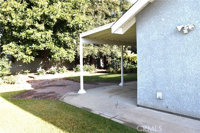 Building Photo - 102 Klamath St