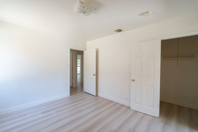 Building Photo - Beautiful 3 Bedroom/ 2 Bath Home $3,595/ Mo.