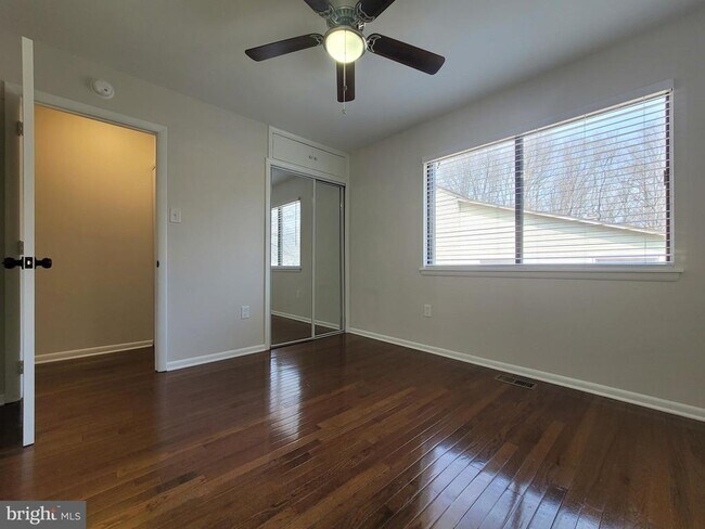 Building Photo - 5674 Oak Tanager Ct