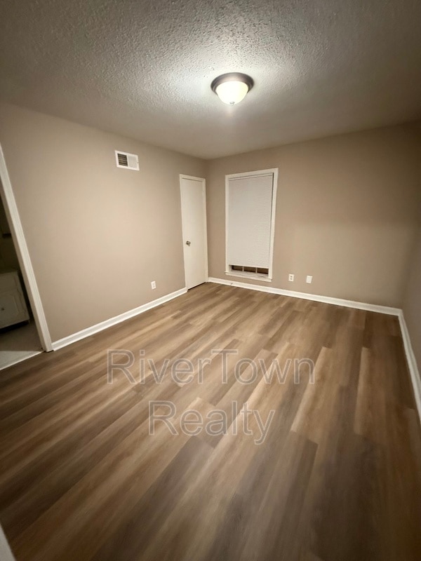 Building Photo - 4987 Scenicwood Cove