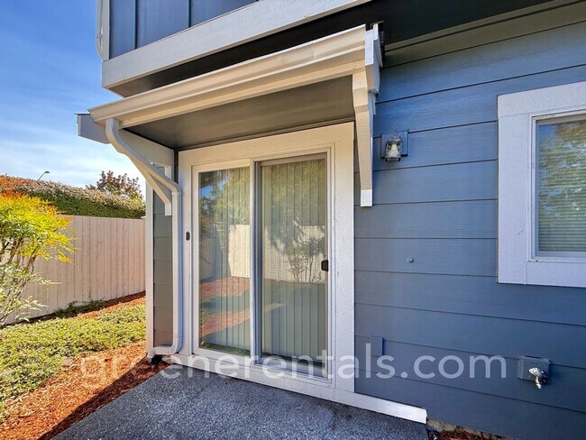 Building Photo - 2BR/2.5BA Condo in Horizon Pointe