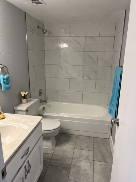Primary Photo - 3131 W Cochise Dr